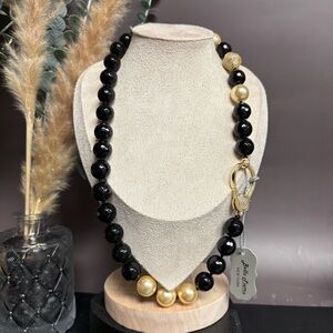 Bella Pietra Etched‎ Black Onyx Beaded Necklace Pearl Crystal Clasp Gold Toned
